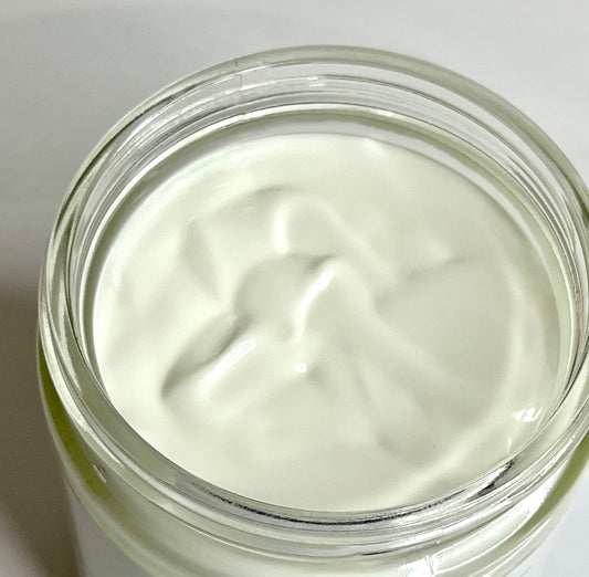 White Lotus Moisturizing Body Cream